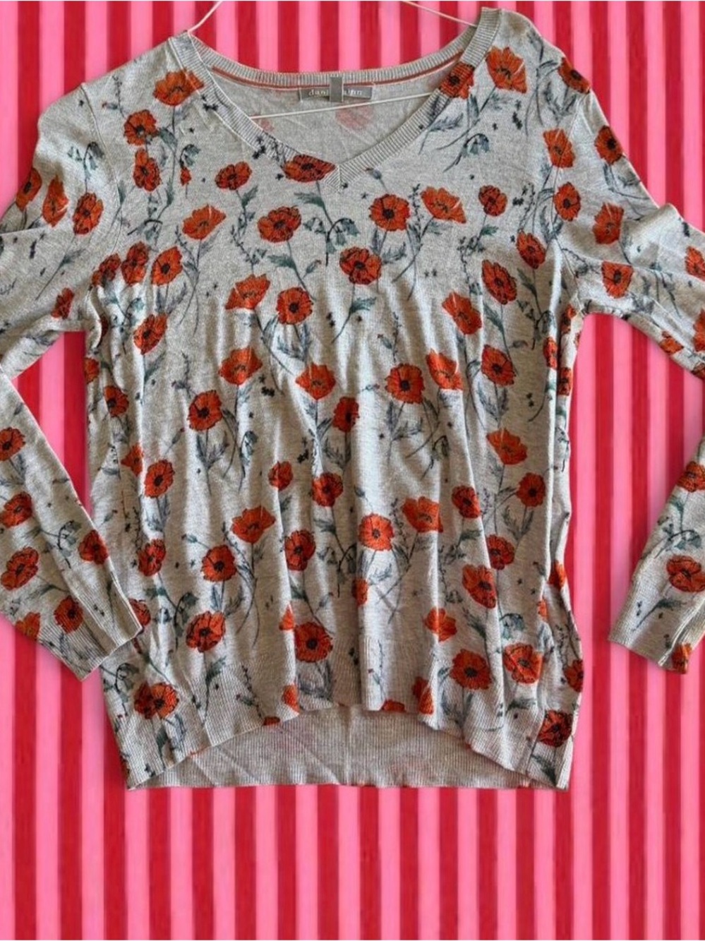 Floral V-Neck Long Sleeve Top - Orange Poppy on Gray